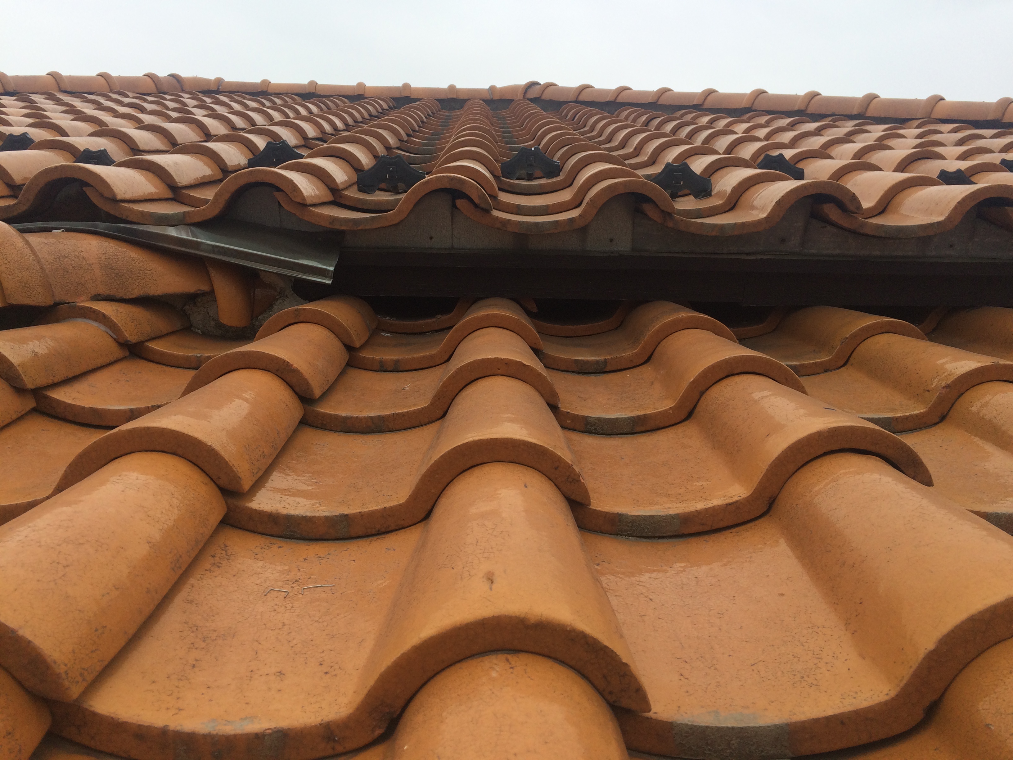 埼玉県　鶴ヶ島市　戸建住宅　屋根ピーコンネット施工