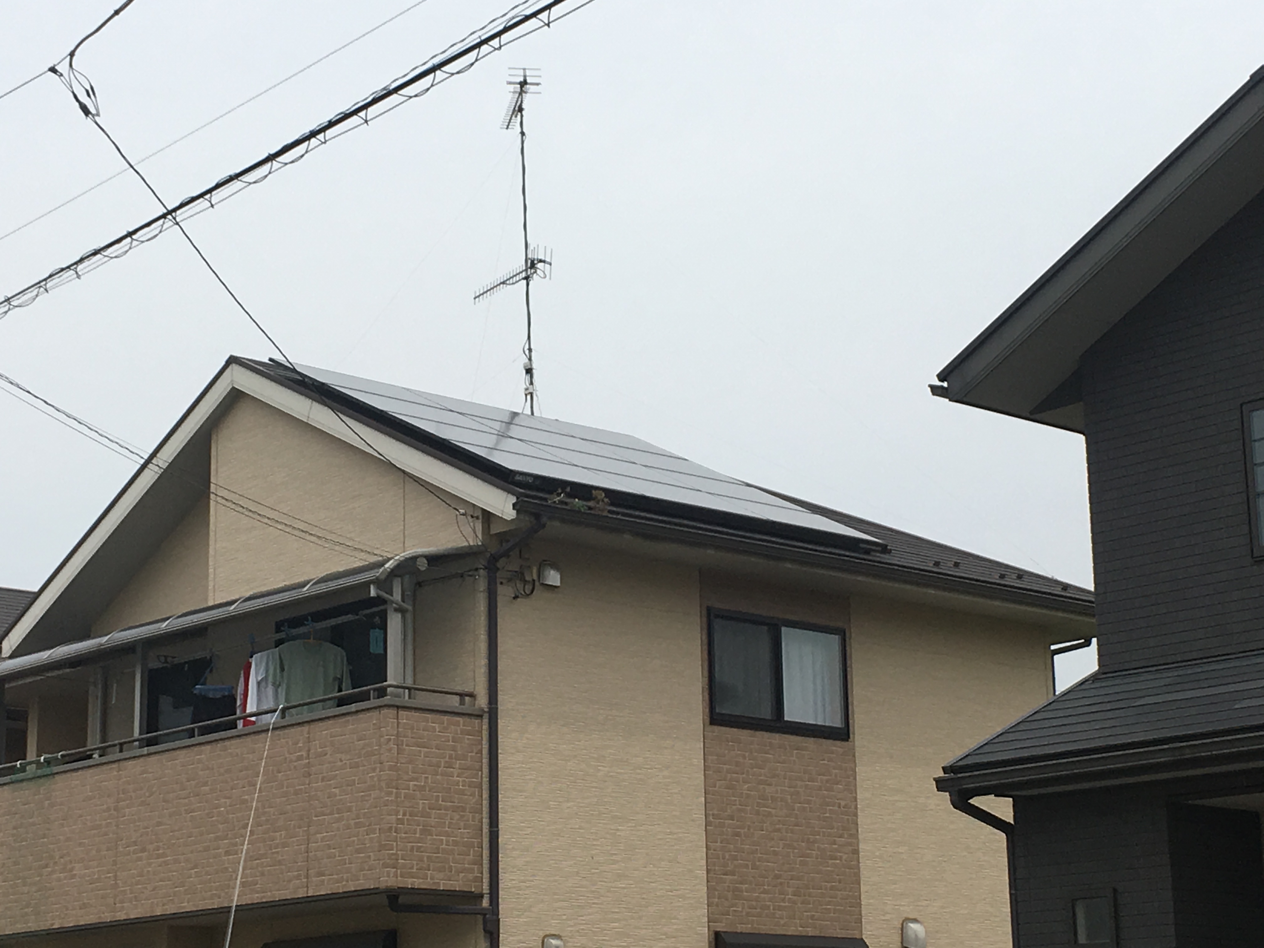 埼玉県　行田市　戸建住宅　ソーラーパネルピーコンネット施工