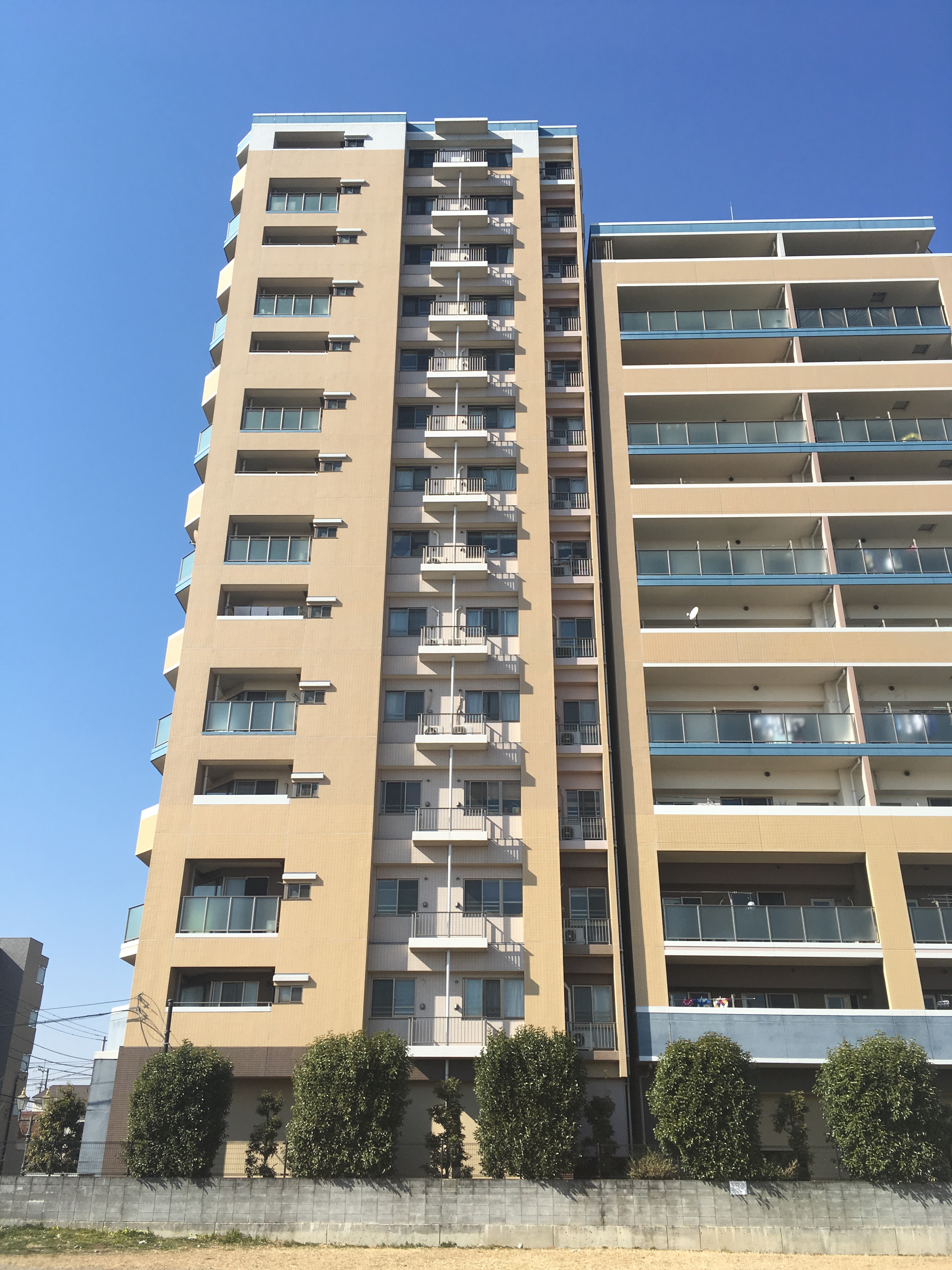 埼玉県　鶴ヶ島市　マンションバルコニー　ピーコンネット設置工事