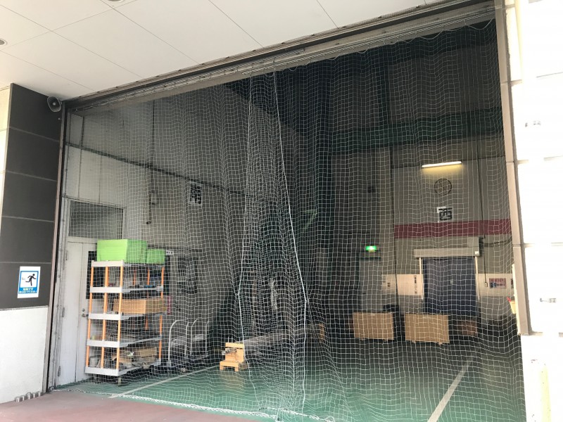 千葉県船橋市 工場入口 ネットカーテン施工 日本鳩対策センター